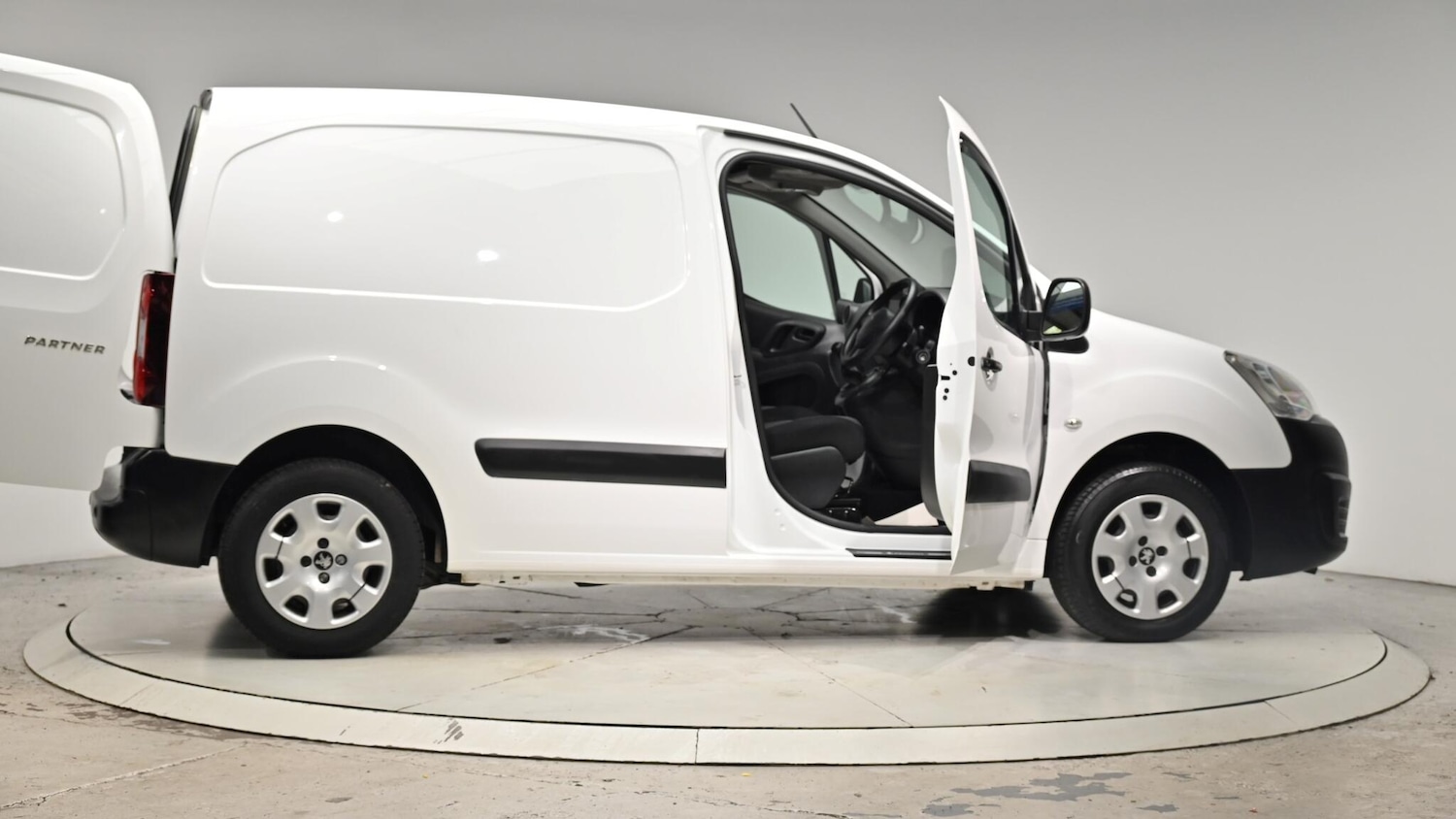 Used Peugeot Partner 2018 for sale - 76349757: Photo 73