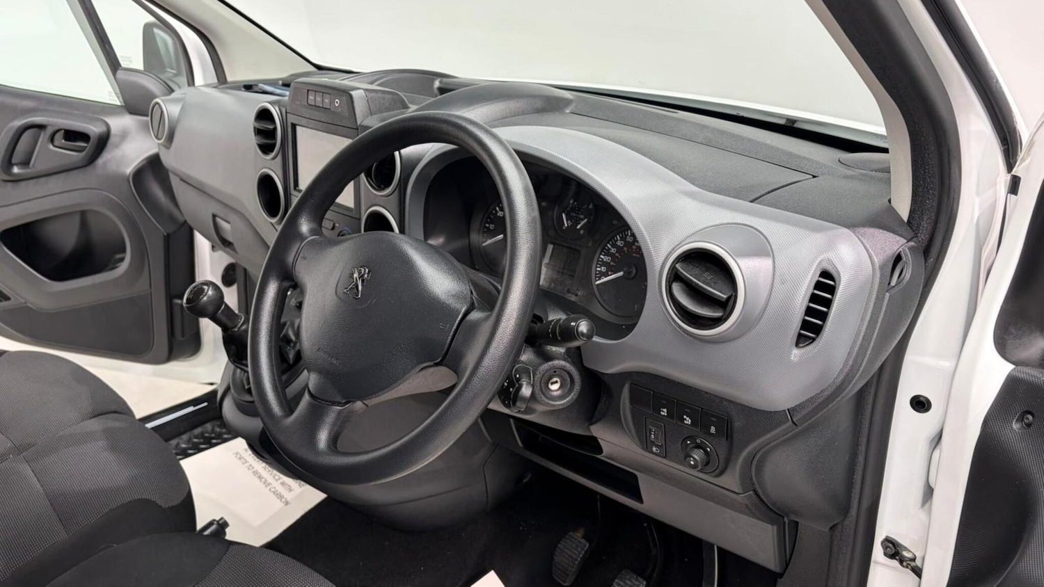 Used Peugeot Partner 2018 for sale - 76349757: Photo 81