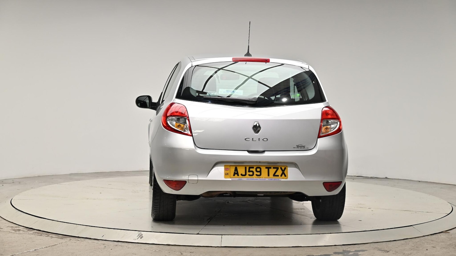 Used Renault Clio 2010 for sale - 76991188: Photo 29