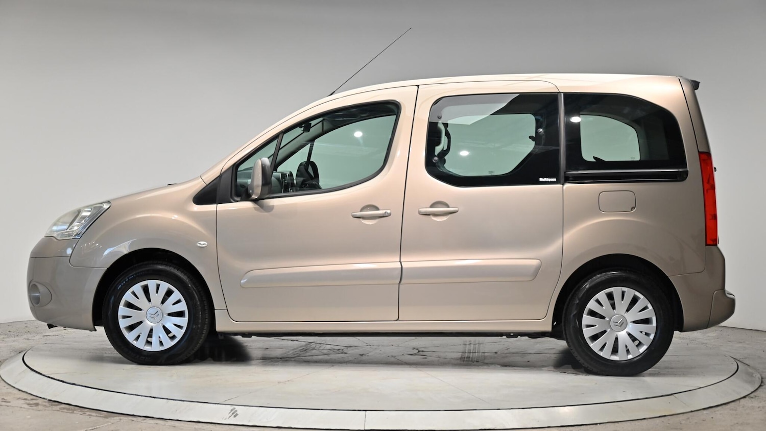 Vehicle 21