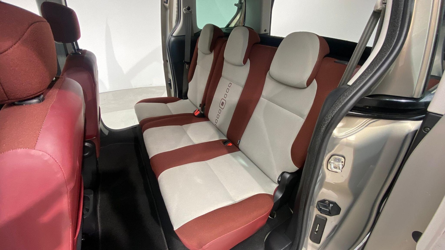 Vehicle 85