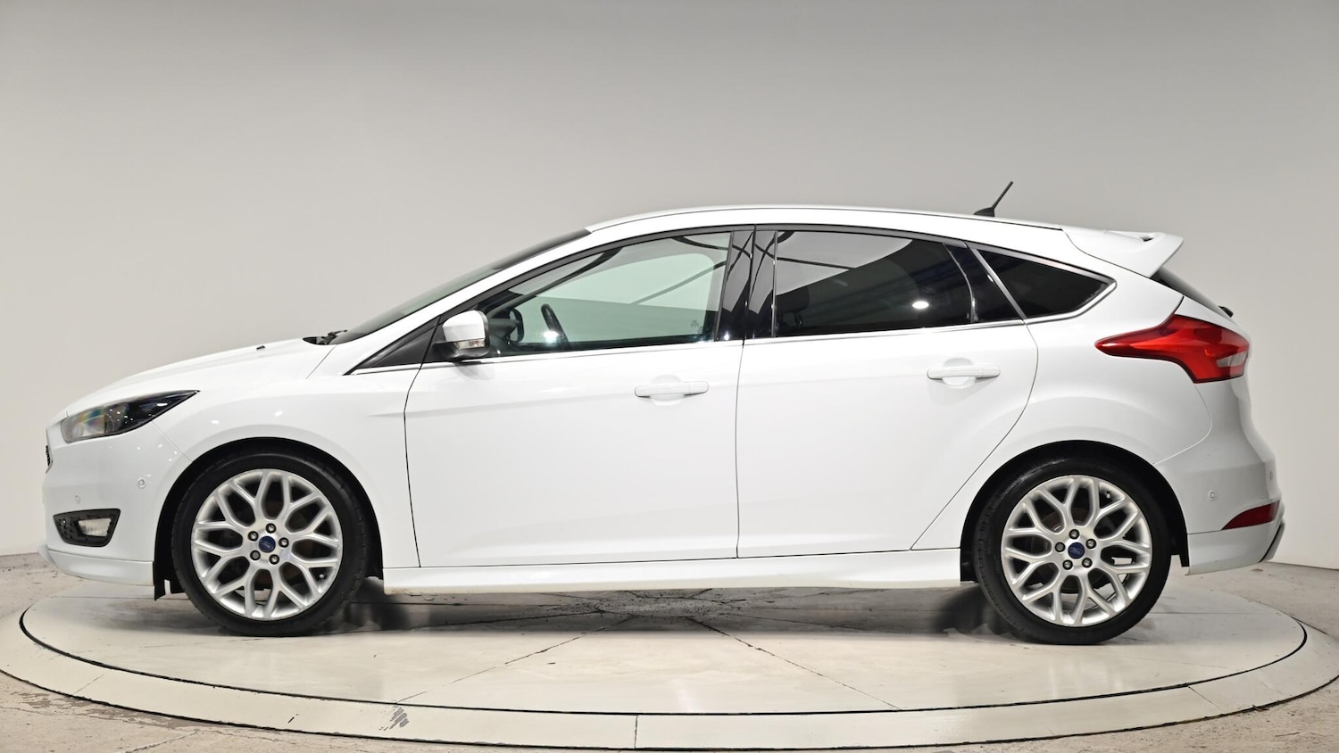 Used Ford Focus 2014 for sale - 76513028: Photo 3