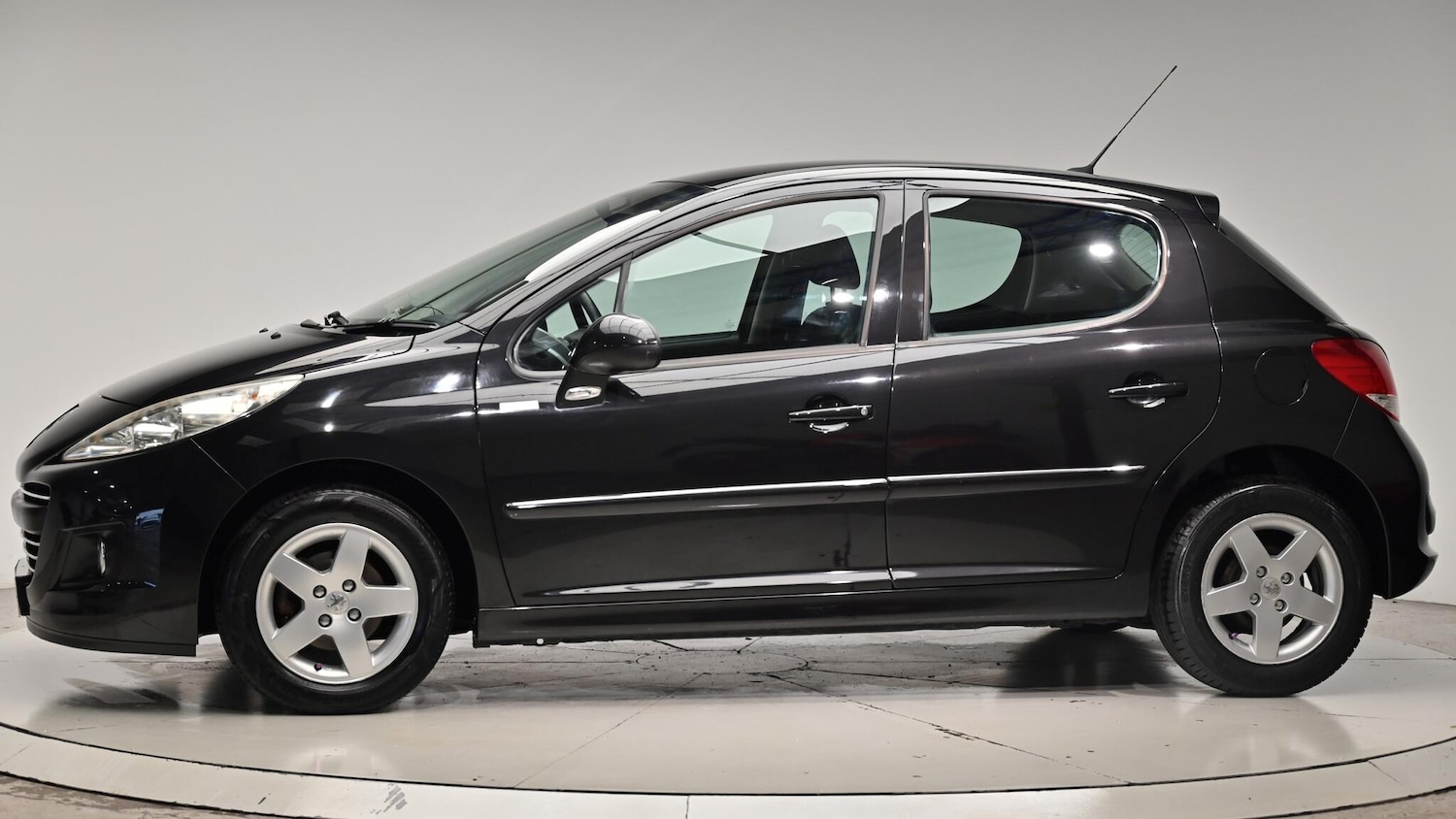 Used Peugeot 207 2010 for sale - 76380597: Photo 19