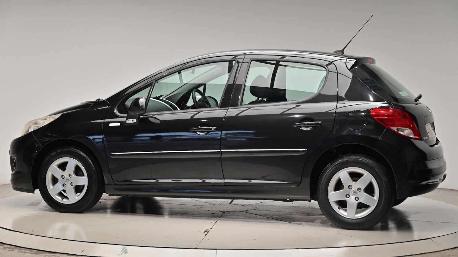 Used Peugeot 207 2010 for sale - 76380597: Photo 22