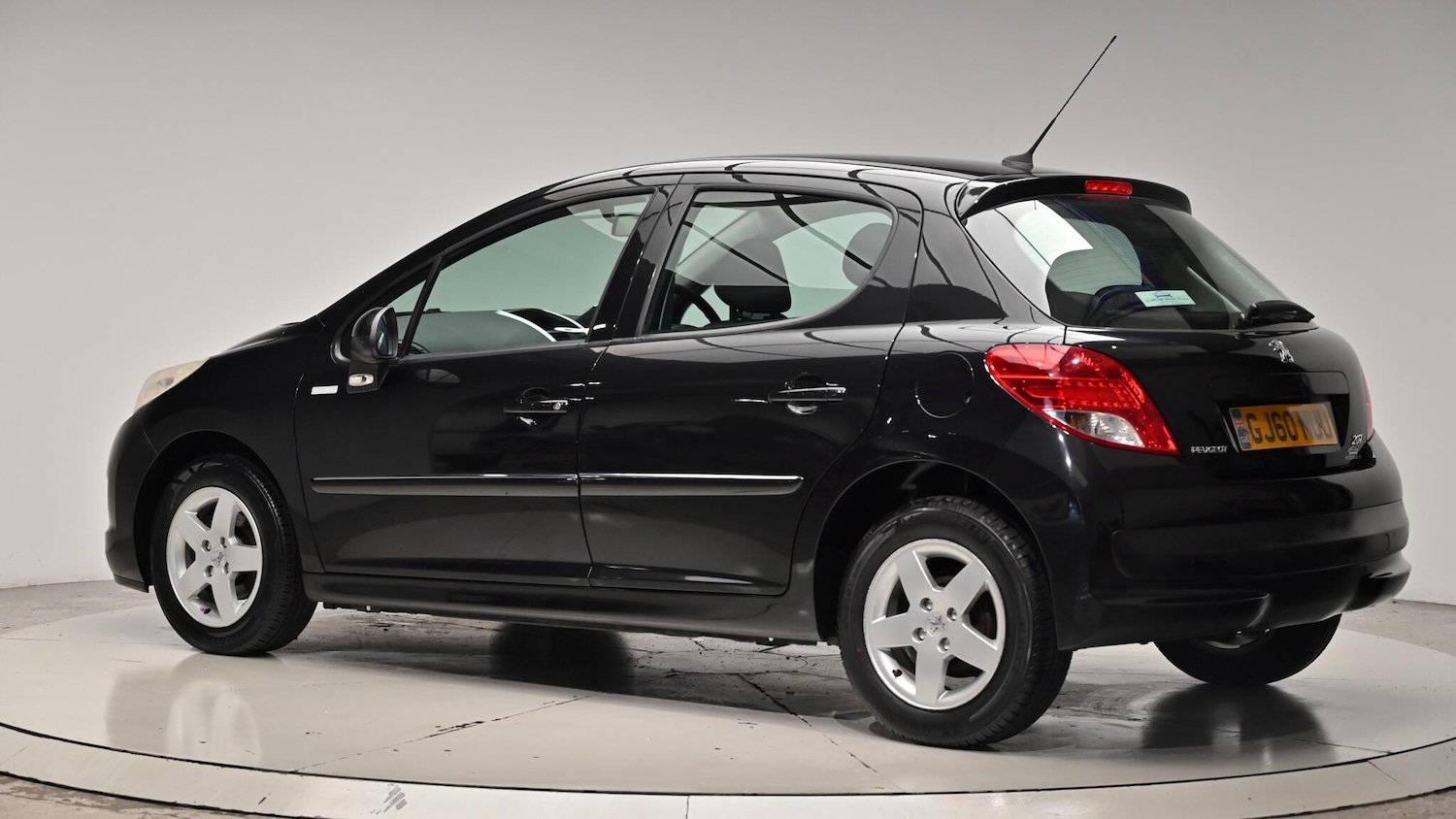 Used Peugeot 207 2010 for sale - 76380597: Photo 24