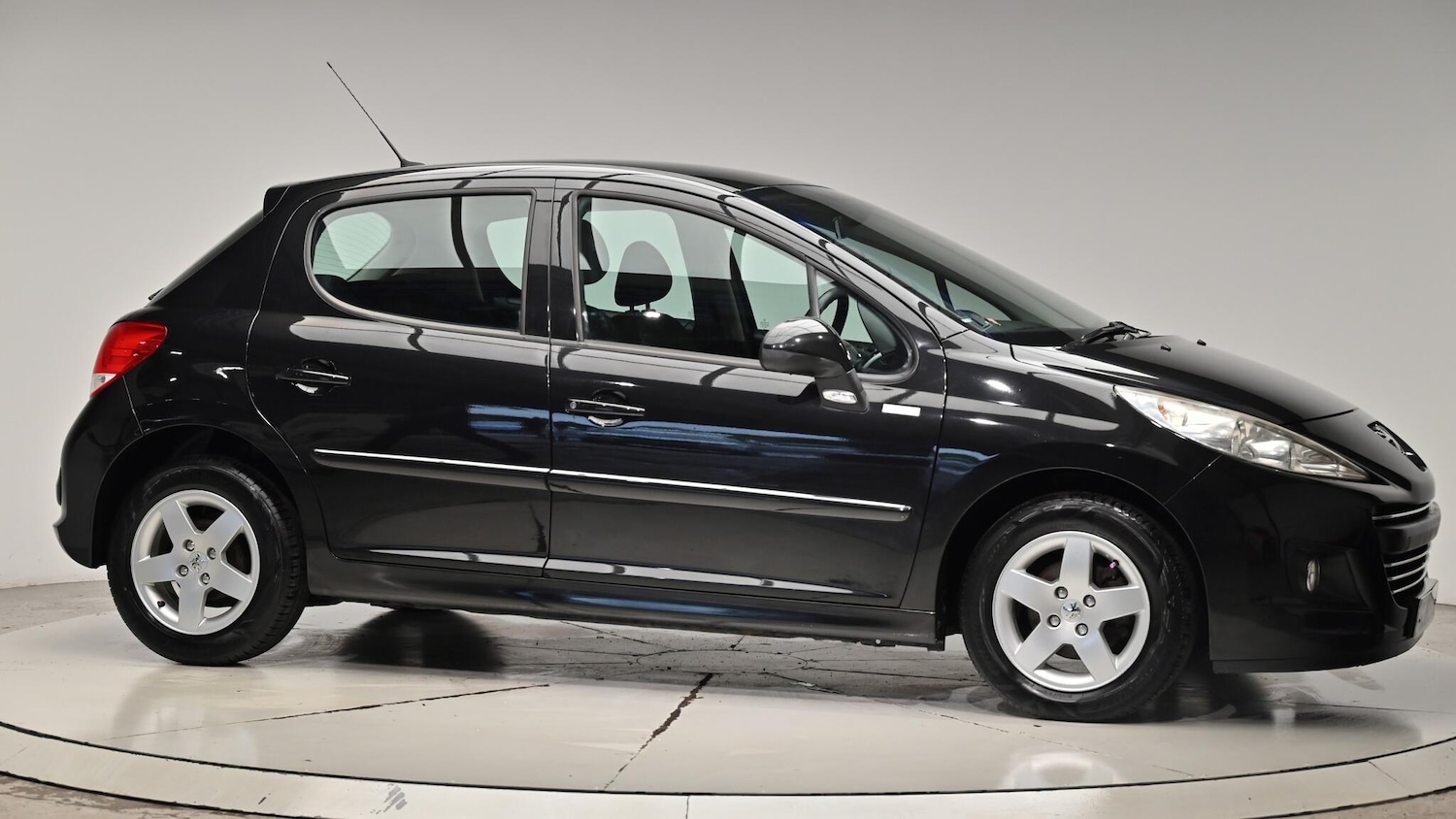 Used Peugeot 207 2010 for sale - 76380597: Photo 40