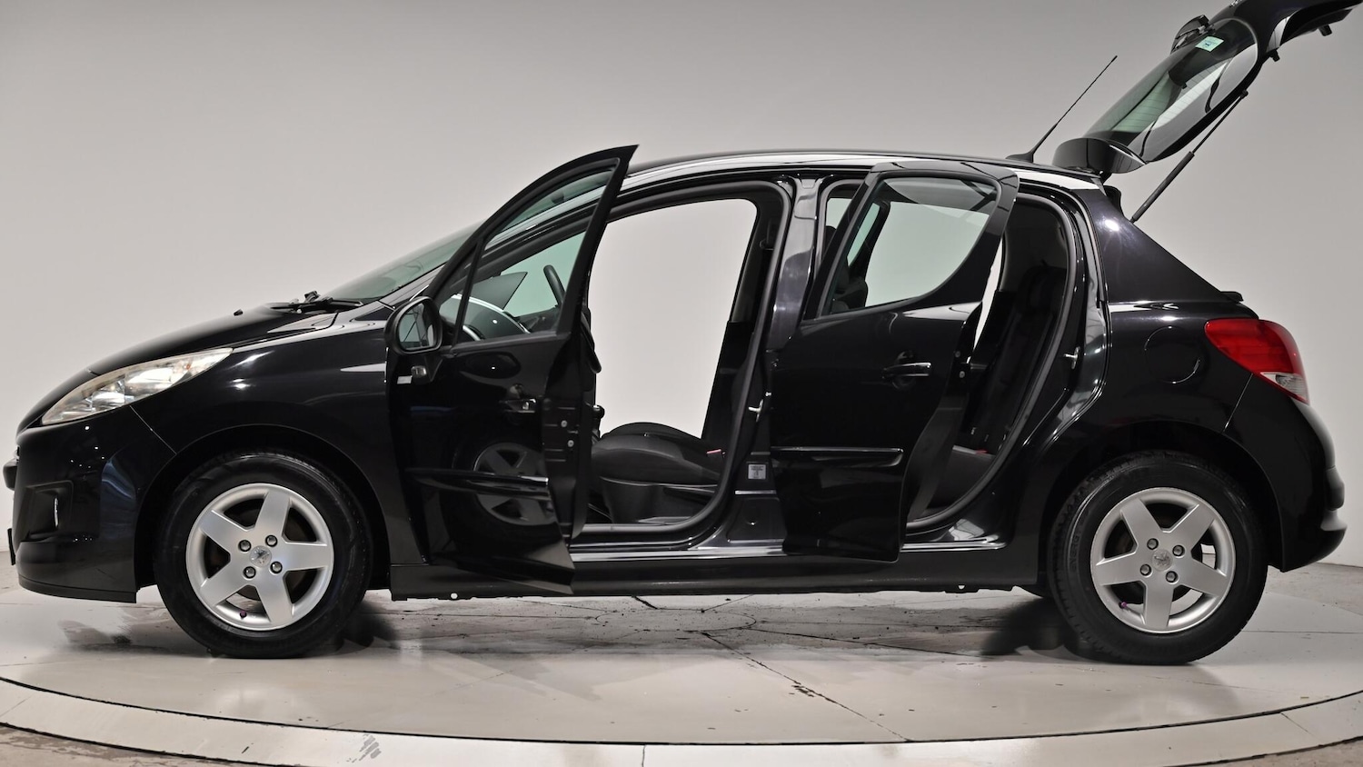 Used Peugeot 207 2010 for sale - 76380597: Photo 56