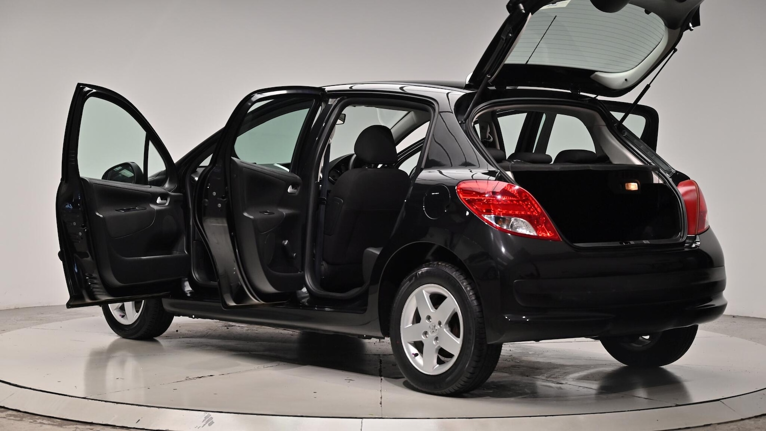 Used Peugeot 207 2010 for sale - 76380597: Photo 61