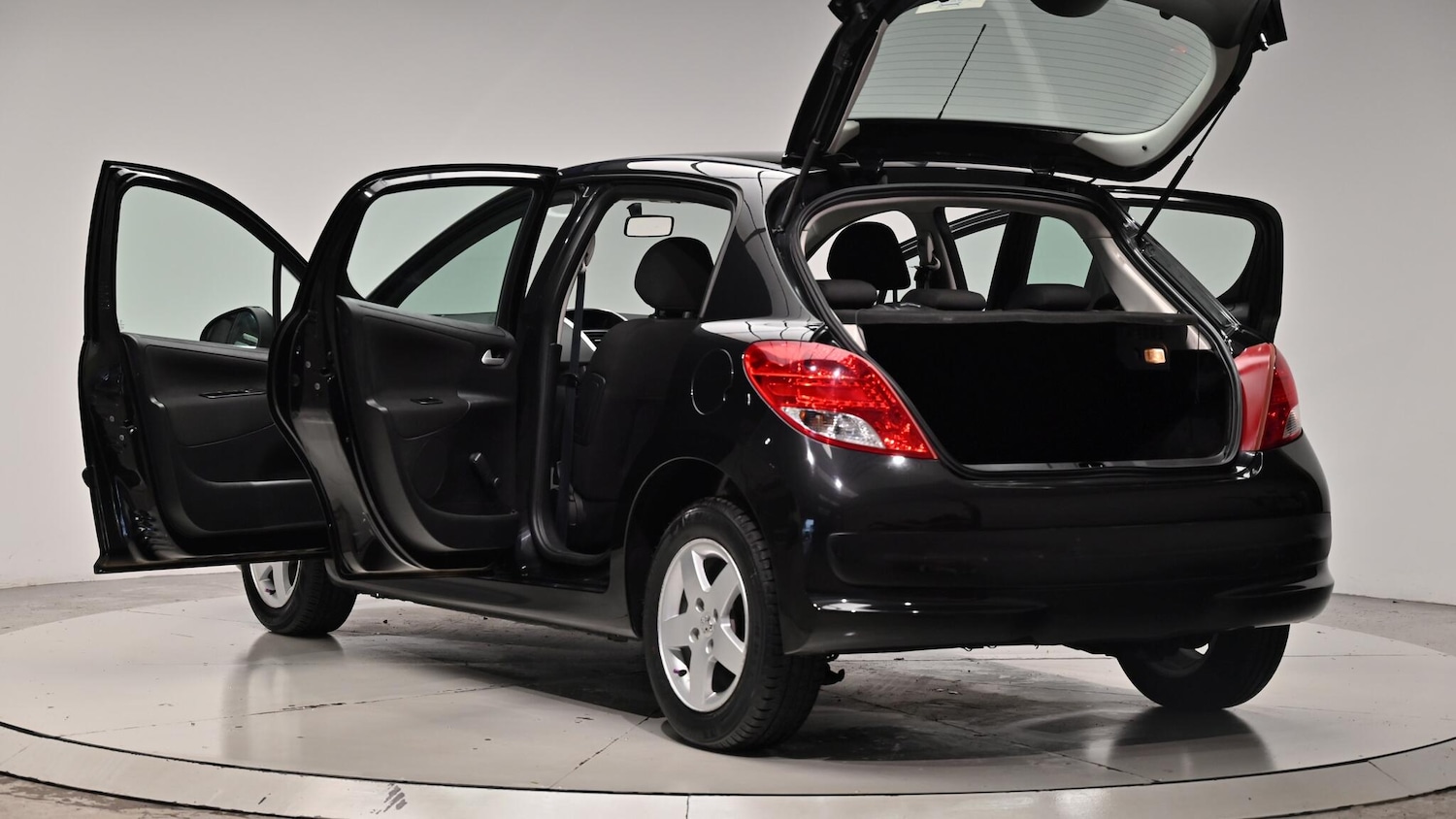 Used Peugeot 207 2010 for sale - 76380597: Photo 62