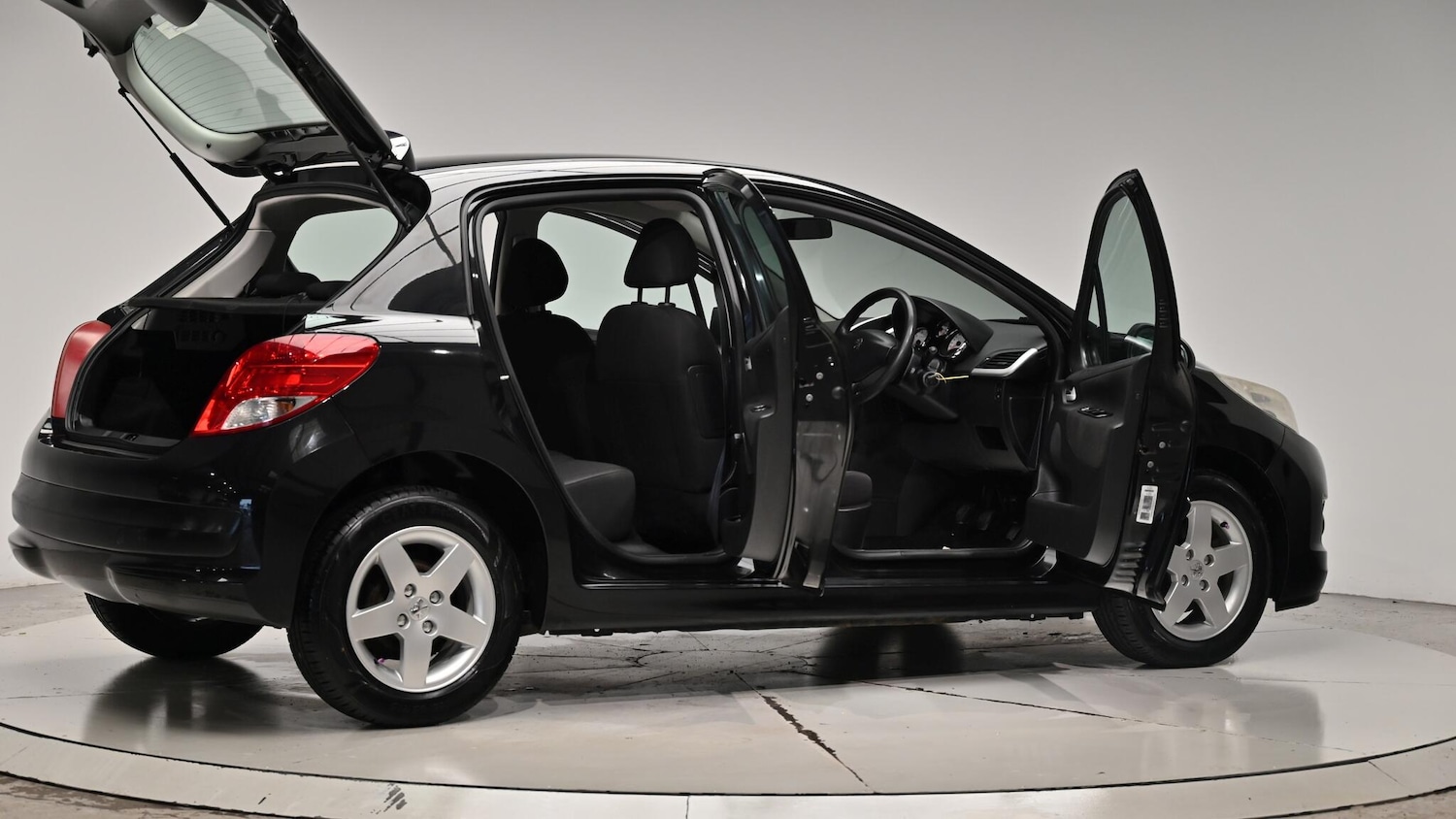 Used Peugeot 207 2010 for sale - 76380597: Photo 71