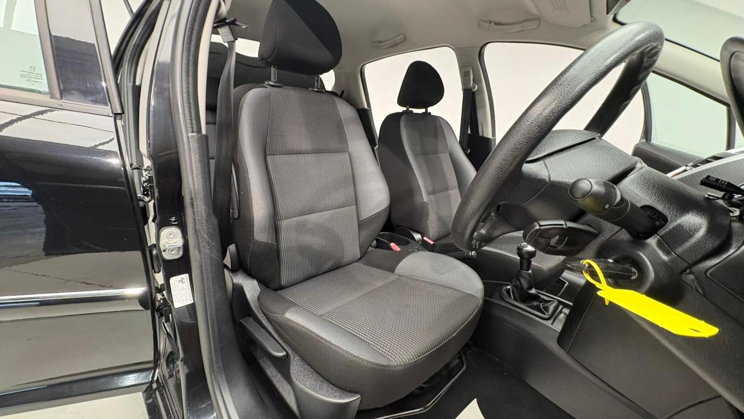 Used Peugeot 207 2010 for sale - 76380597: Photo 84