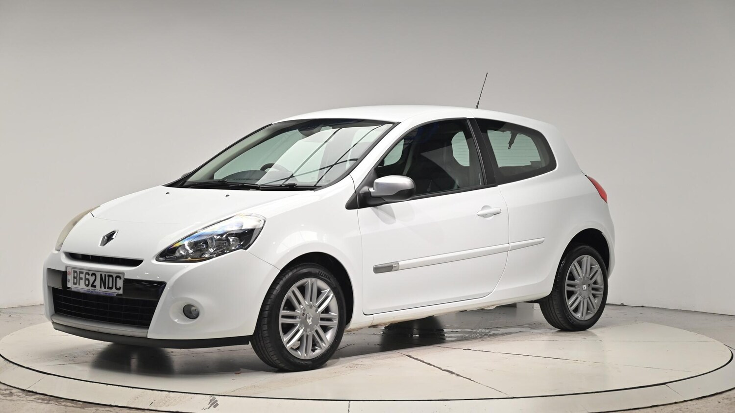 Used Renault Clio 2012 for sale - 76994942: Photo 15