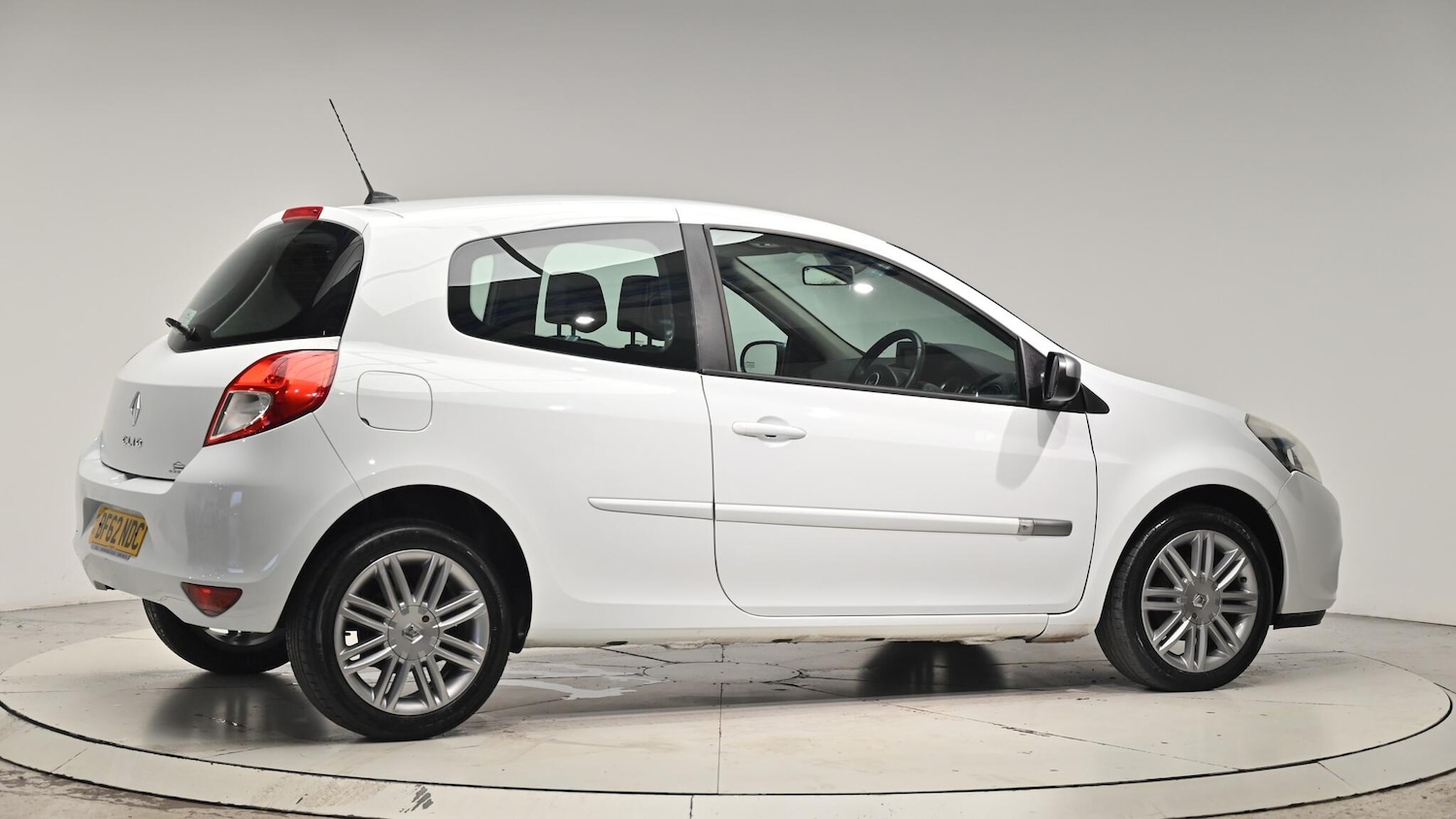 Used Renault Clio 2012 for sale - 76994942: Photo 35