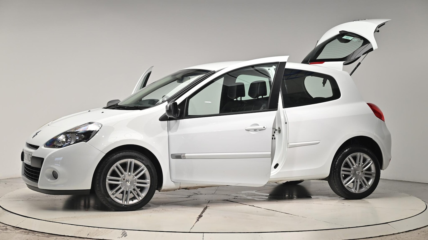 Used Renault Clio 2012 for sale - 76994942: Photo 53