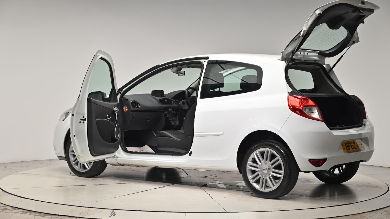 Used Renault Clio 2012 for sale - 76994942: Photo 59