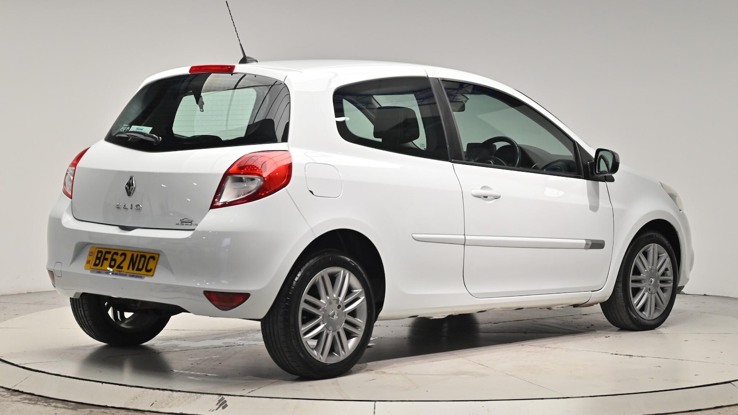 Used Renault Clio 2012 for sale - 76994942: Photo 6