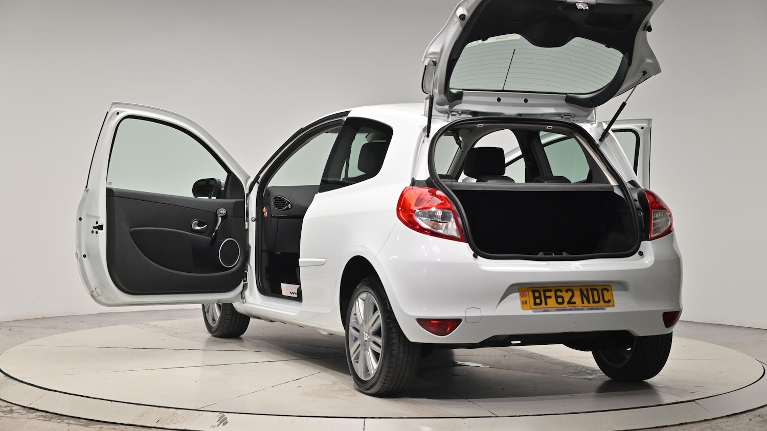 Used Renault Clio 2012 for sale - 76994942: Photo 62