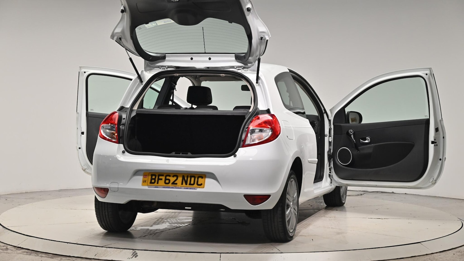 Used Renault Clio 2012 for sale - 76994942: Photo 66