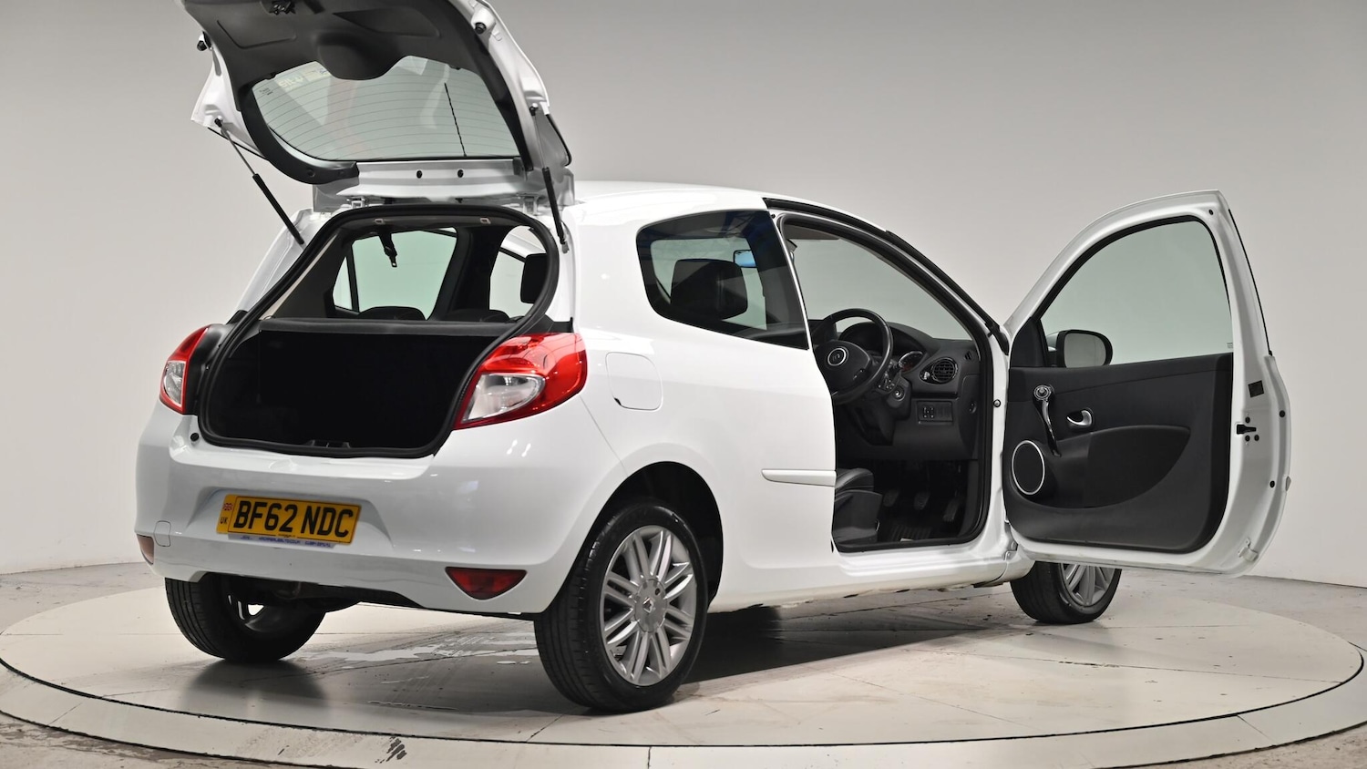 Used Renault Clio 2012 for sale - 76994942: Photo 68