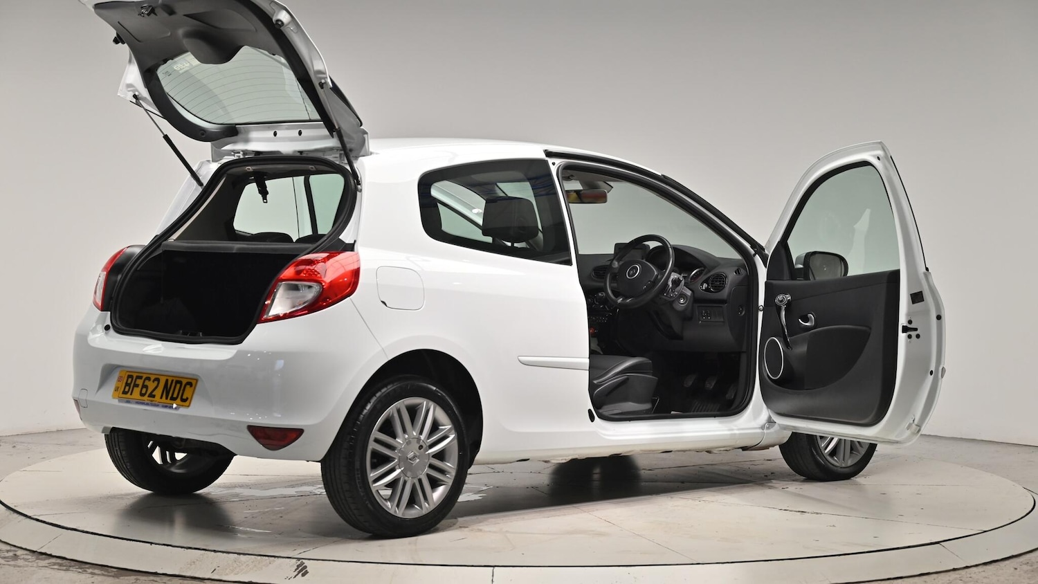 Used Renault Clio 2012 for sale - 76994942: Photo 69