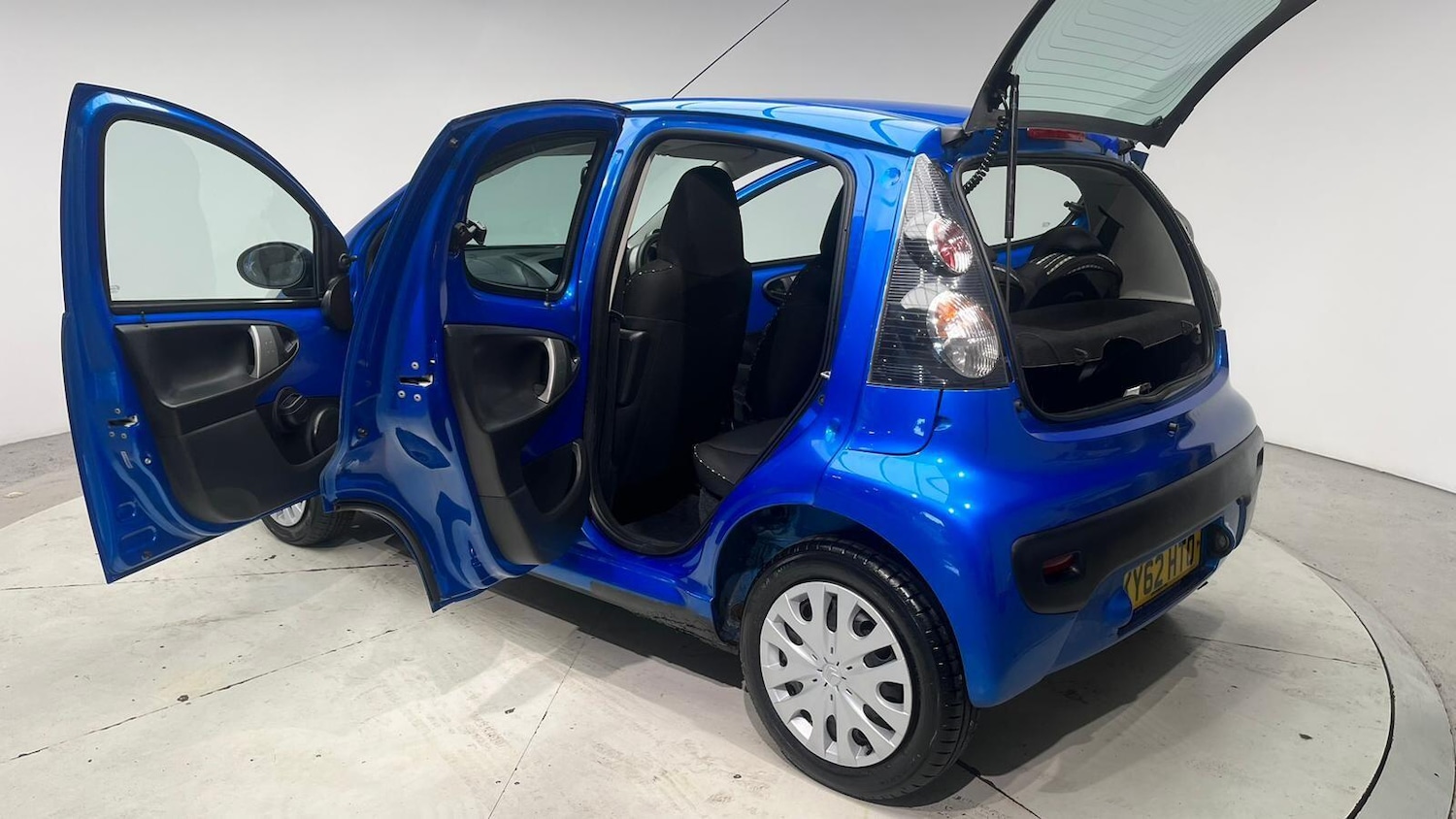 Vehicle 21