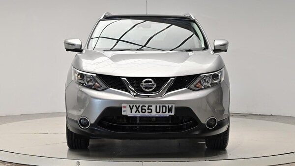 Used Nissan Qashqai 2015 for sale - 74725720: Photo 2