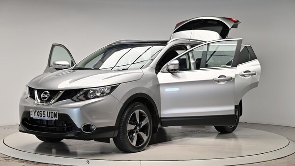 Used Nissan Qashqai 2015 for sale - 74725720: Photo 51
