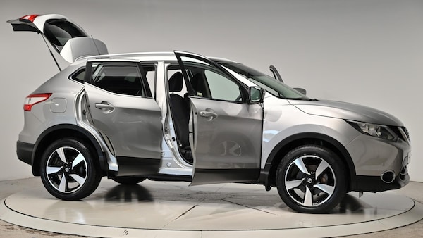 Used Nissan Qashqai 2015 for sale - 74725720: Photo 76