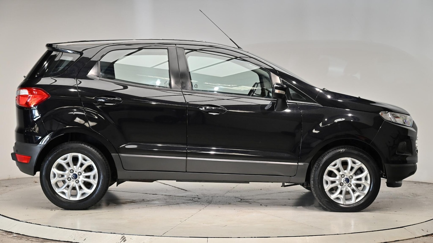 Used Ford Ecosport 2015 for sale - 76993348: Photo 4