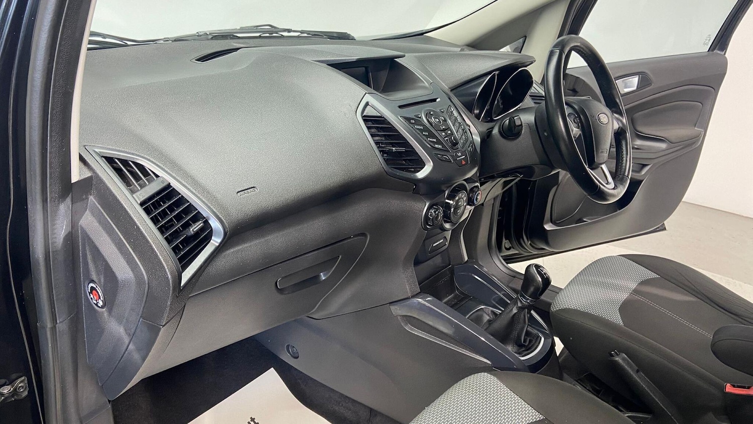 Used Ford Ecosport 2015 for sale - 76993348: Photo 80