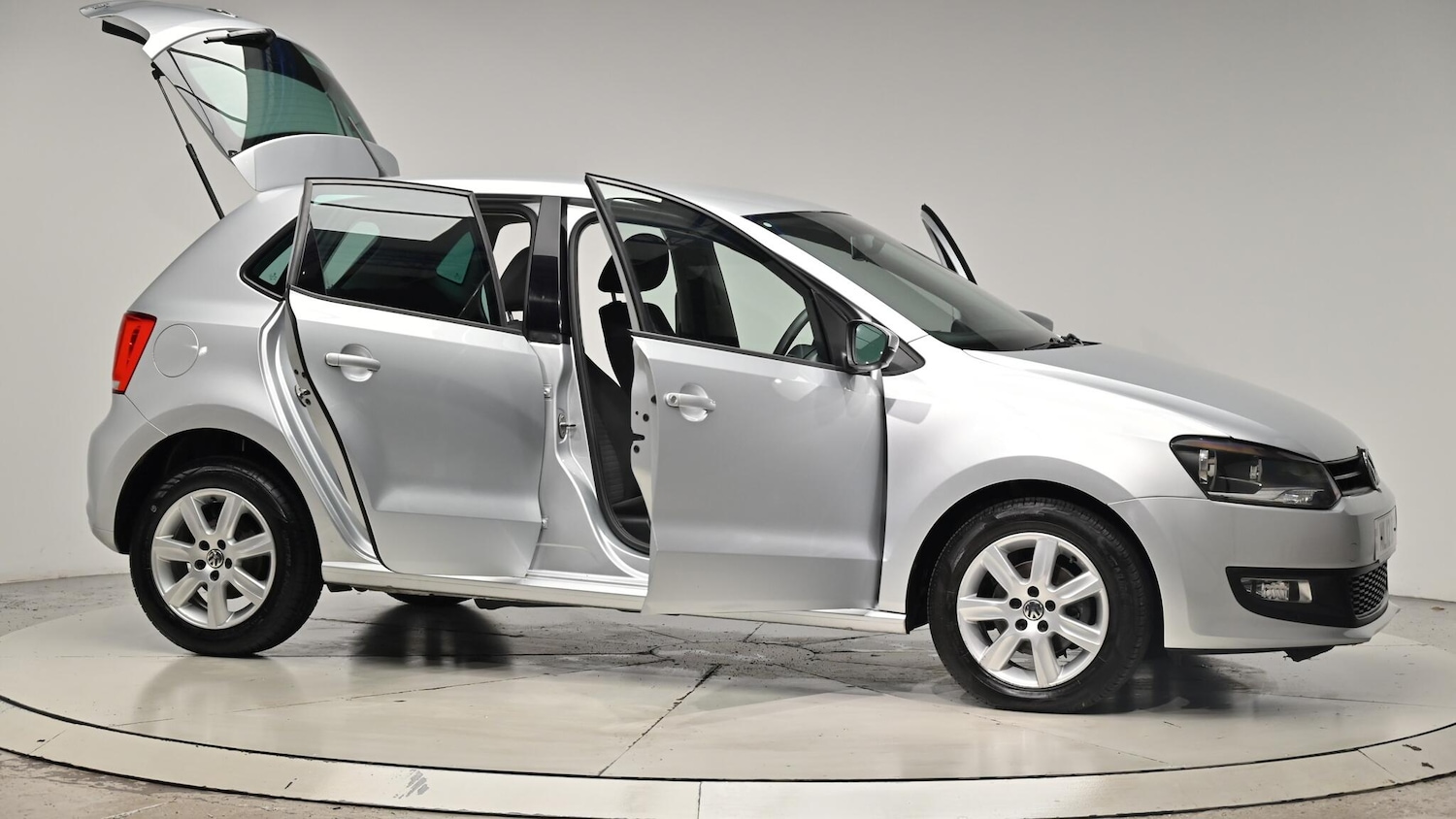 Used Volkswagen Polo 2012 for sale - 76440469: Photo 76