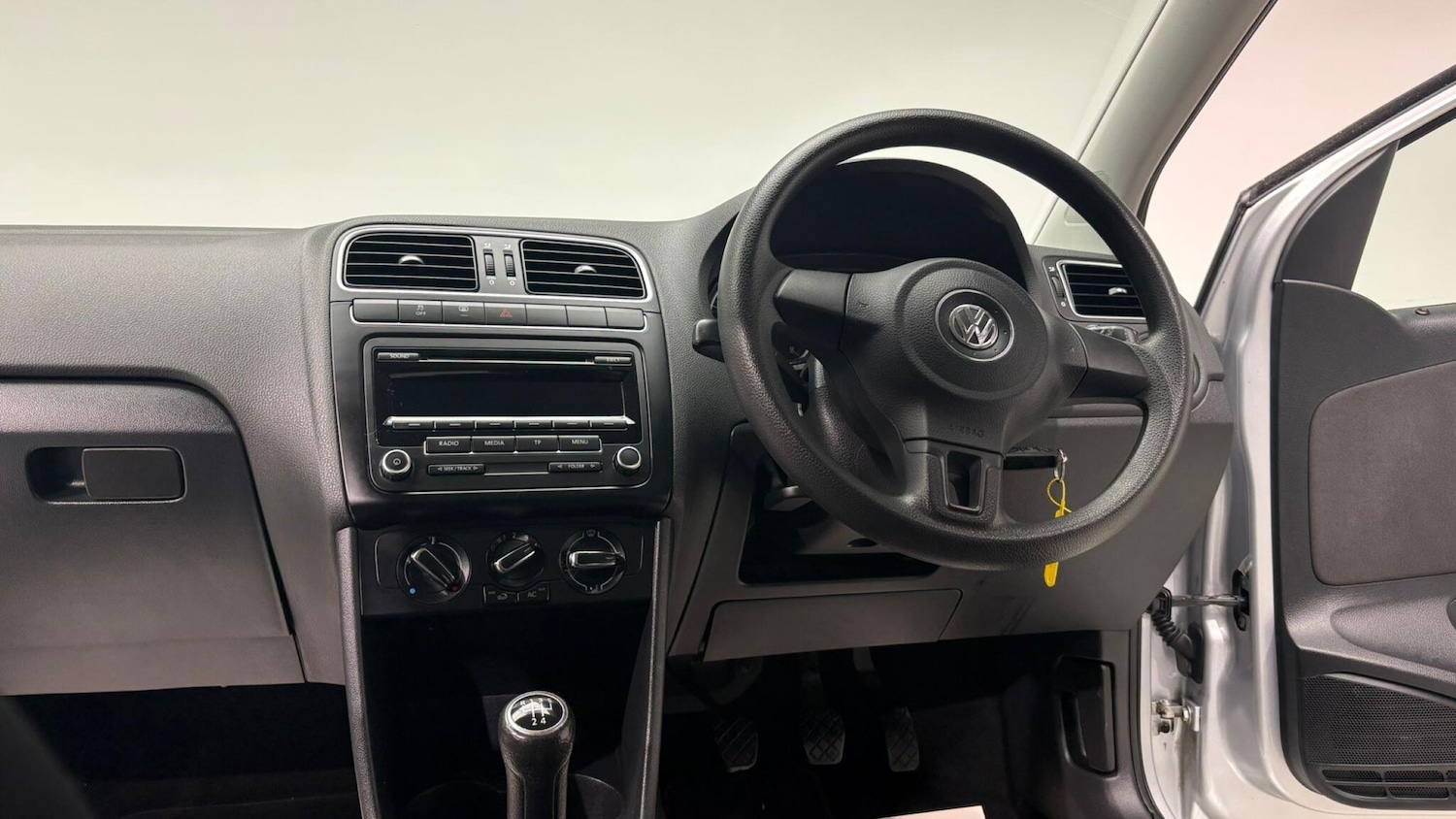 Used Volkswagen Polo 2012 for sale - 76440469: Photo 88