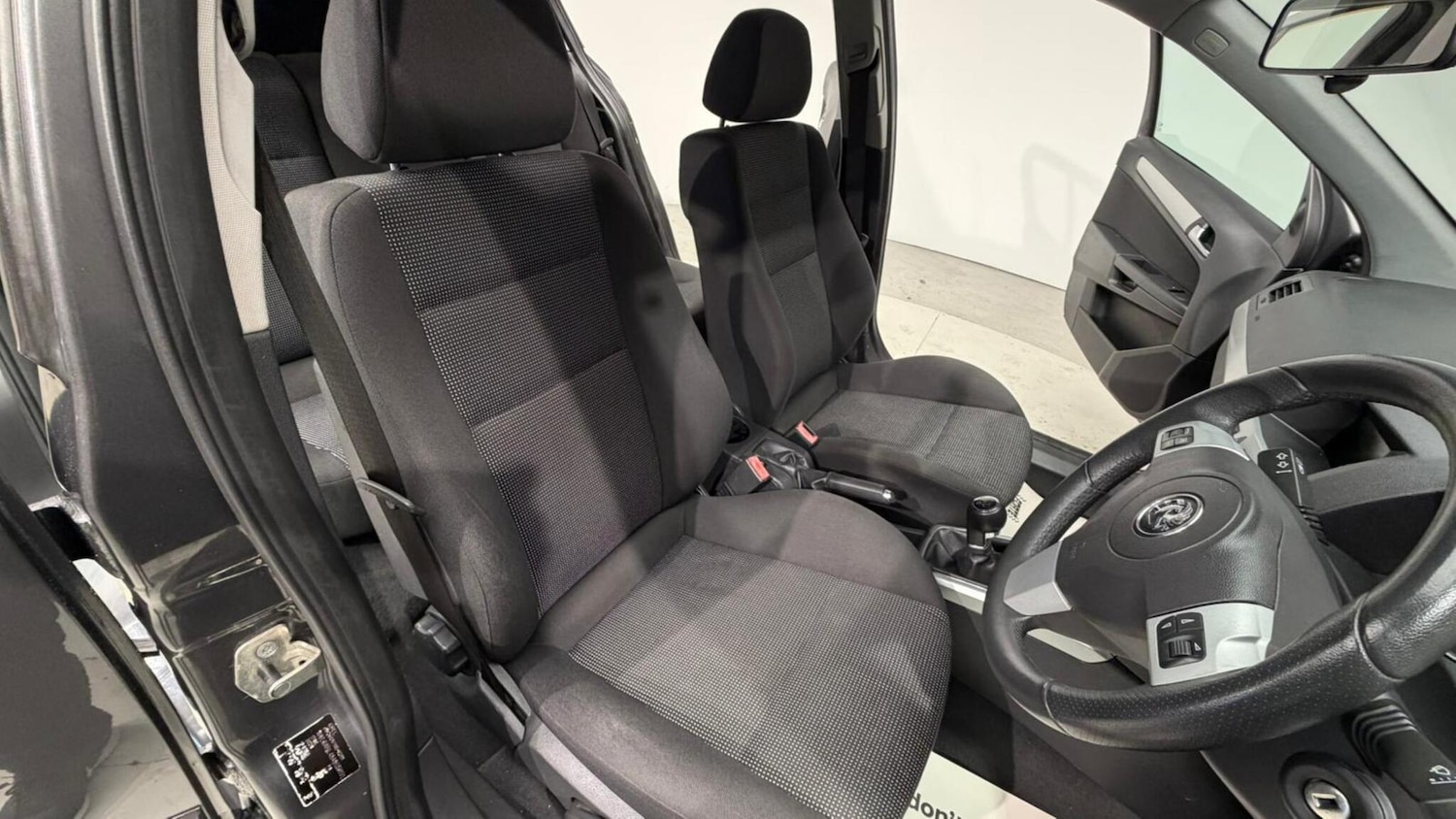 Used Vauxhall Astra 2009 for sale - 76360196: Photo 82