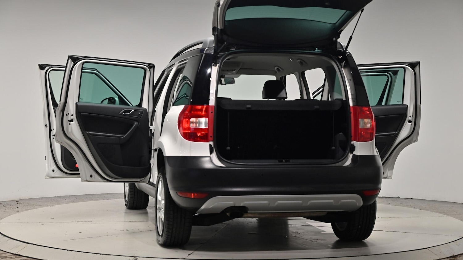 Used Skoda Yeti 2013 for sale - 76886884: Photo 64