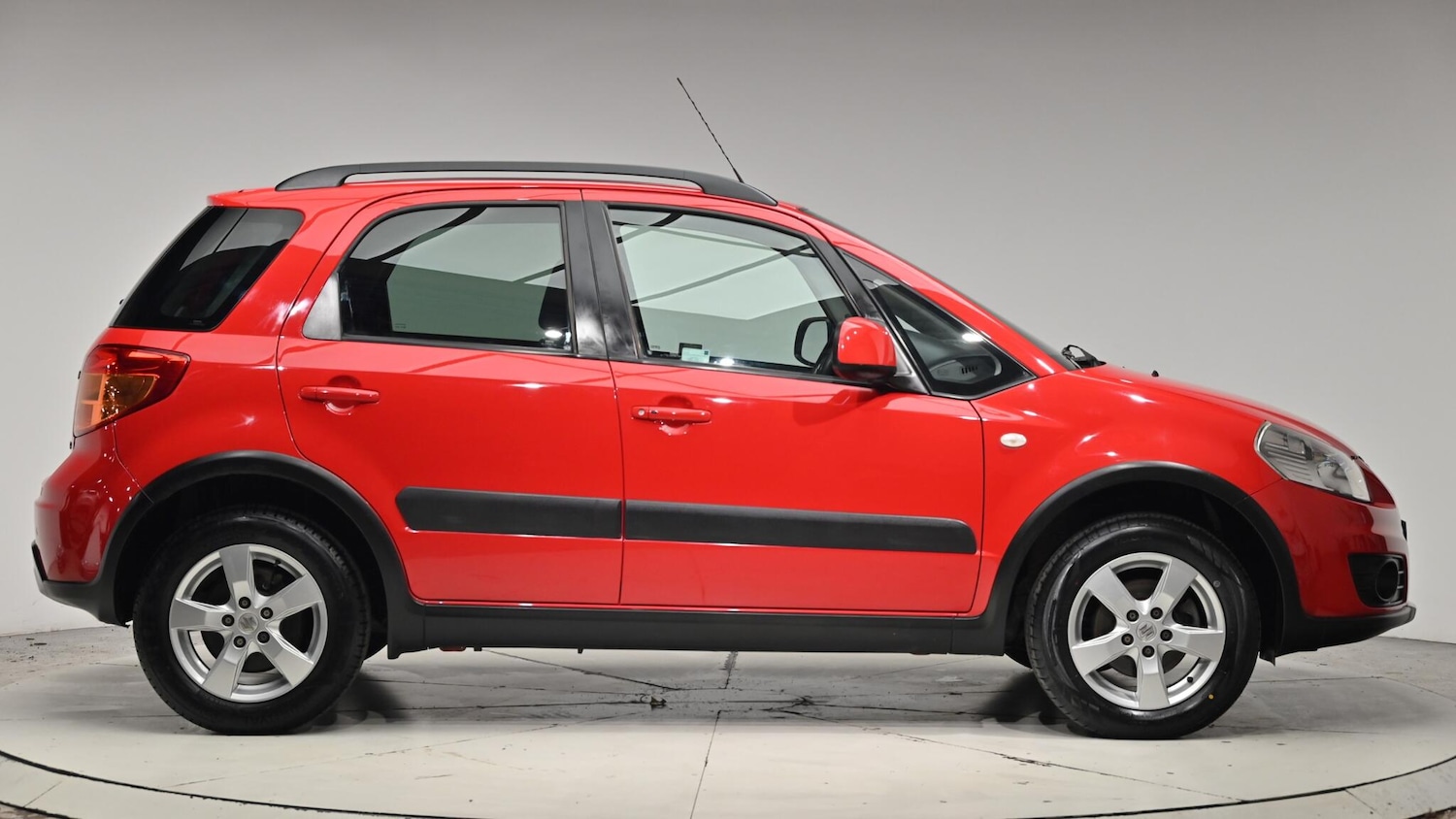 Used Suzuki SX4 2013 for sale - 76850051: Photo 4