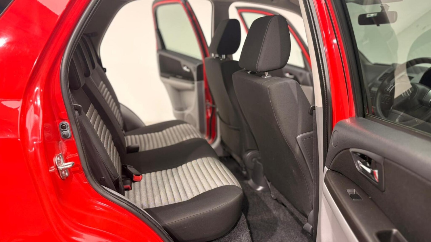 Used Suzuki SX4 2013 for sale - 76850051: Photo 80