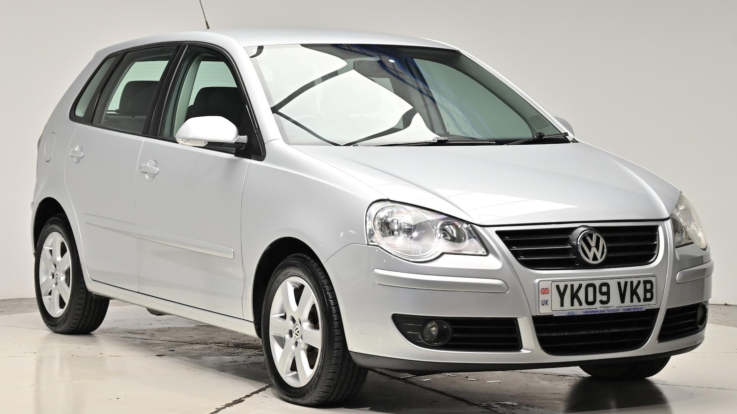 Used Volkswagen Polo 2009 for sale - 76975697: Photo 1
