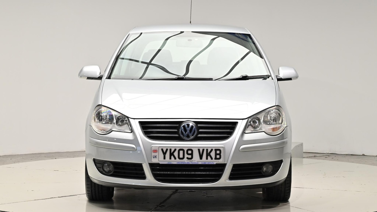 Used Volkswagen Polo 2009 for sale - 76975697: Photo 2