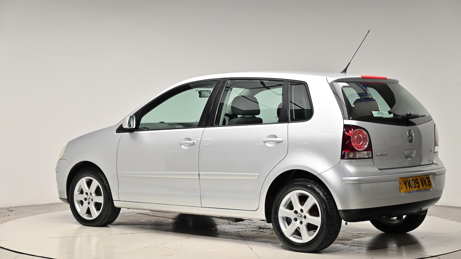 Used Volkswagen Polo 2009 for sale - 76975697: Photo 24