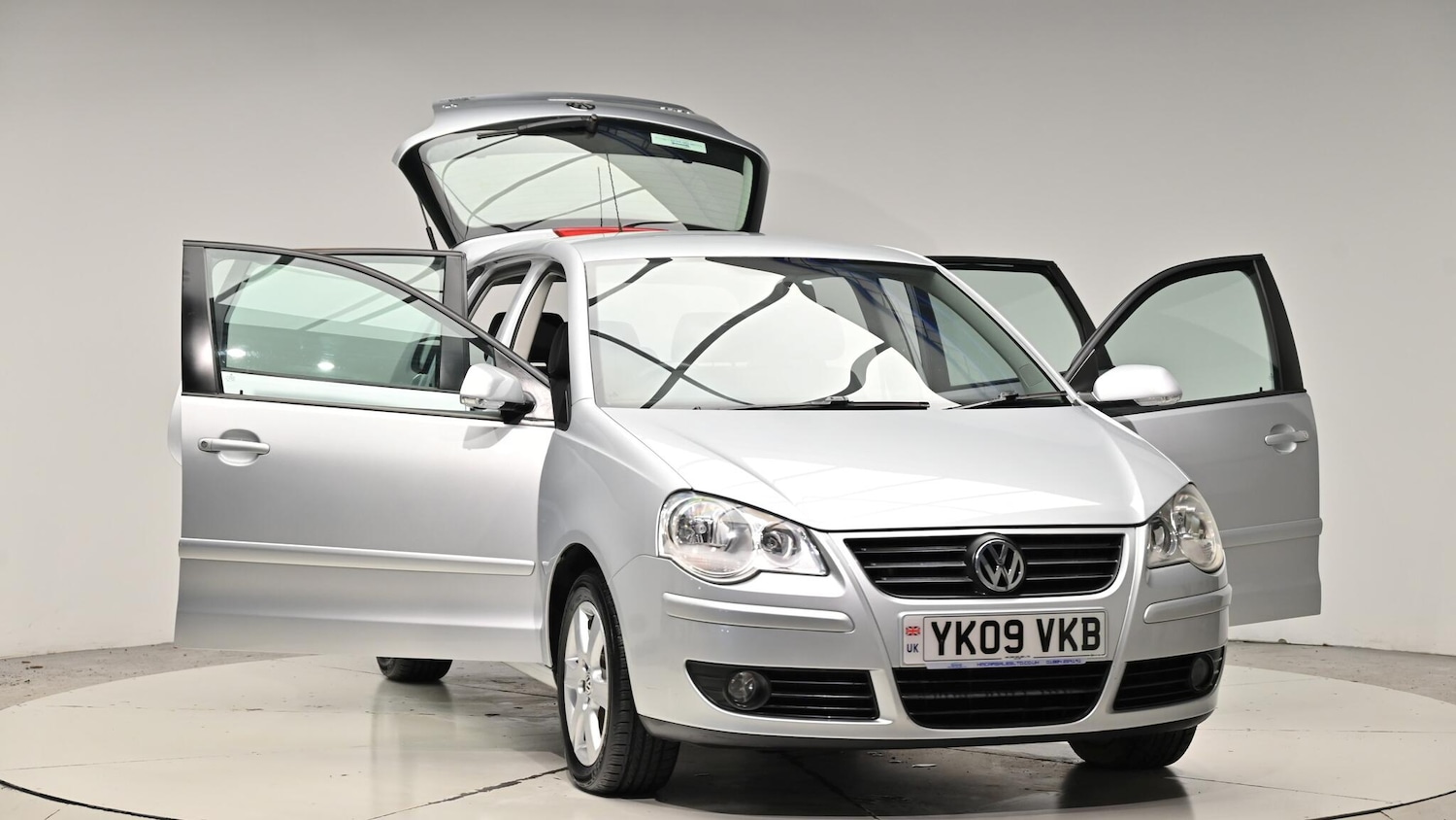 Used Volkswagen Polo 2009 for sale - 76975697: Photo 45