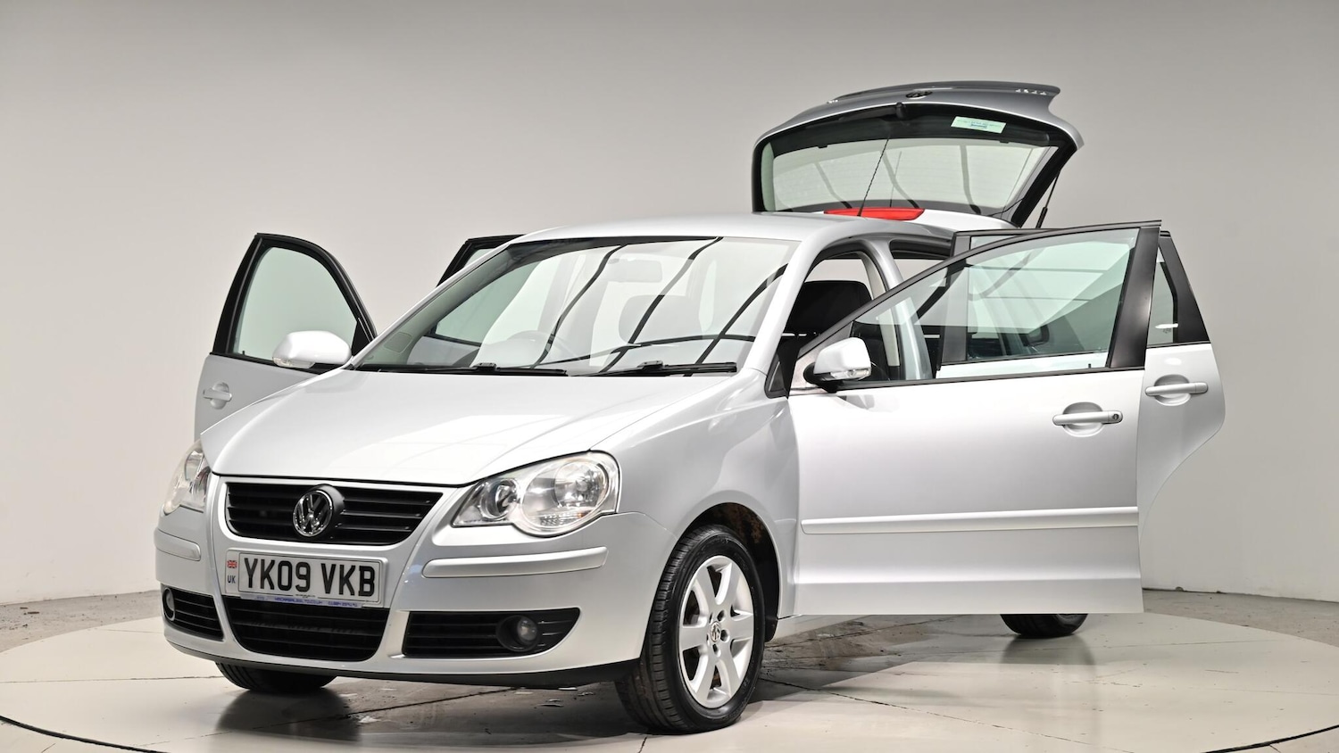 Used Volkswagen Polo 2009 for sale - 76975697: Photo 50