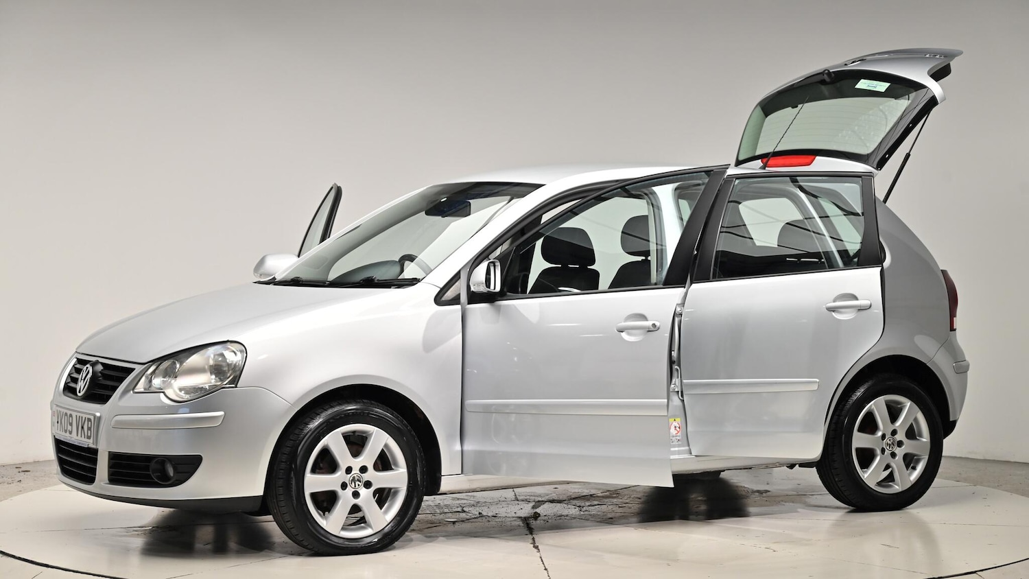Used Volkswagen Polo 2009 for sale - 76975697: Photo 53