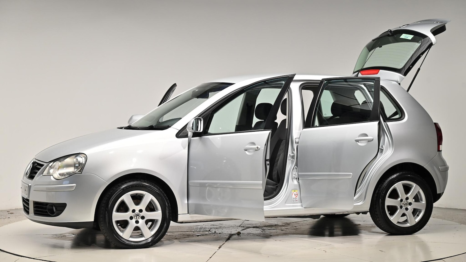 Used Volkswagen Polo 2009 for sale - 76975697: Photo 54