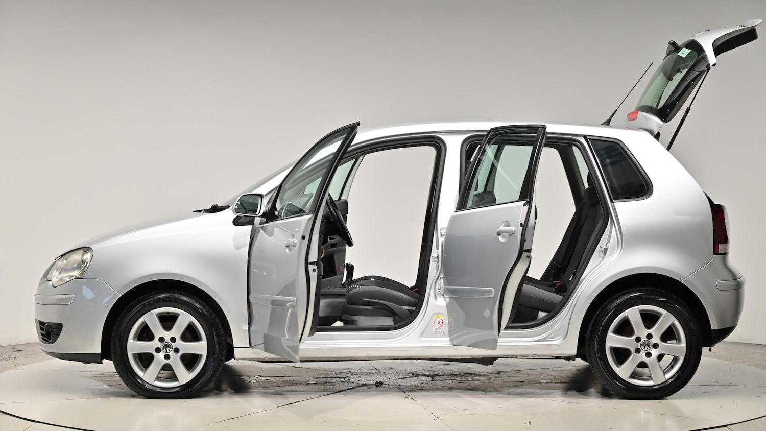 Used Volkswagen Polo 2009 for sale - 76975697: Photo 56