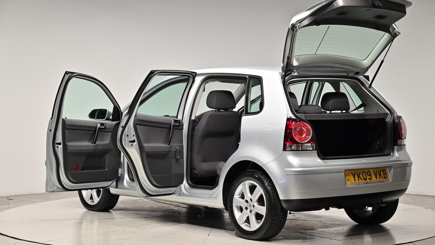 Used Volkswagen Polo 2009 for sale - 76975697: Photo 61