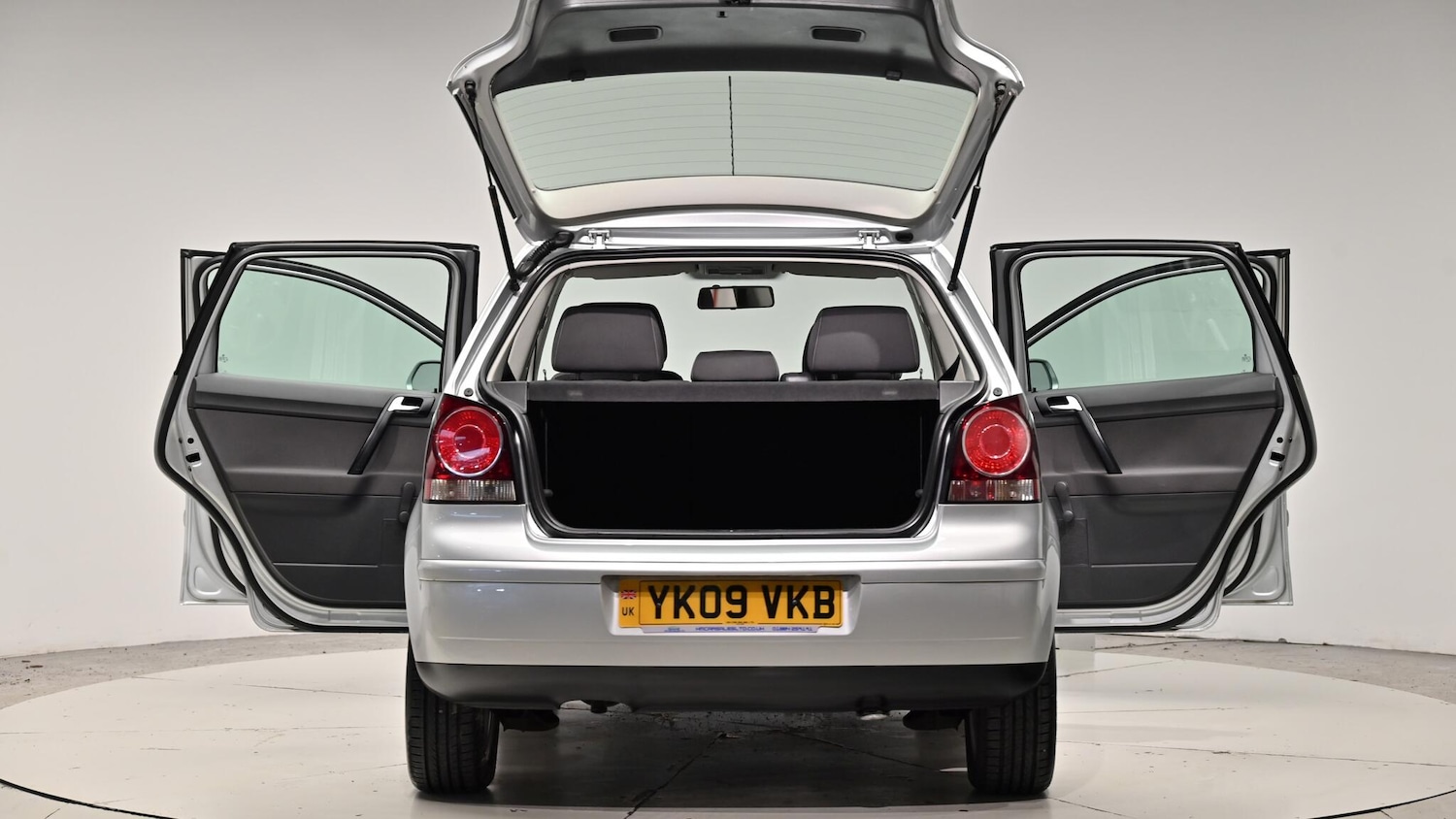 Used Volkswagen Polo 2009 for sale - 76975697: Photo 65