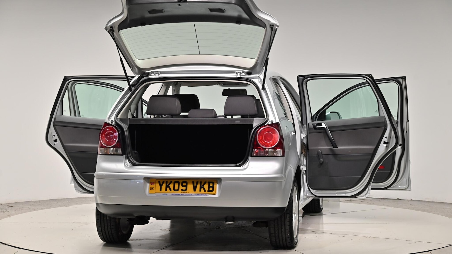 Used Volkswagen Polo 2009 for sale - 76975697: Photo 66