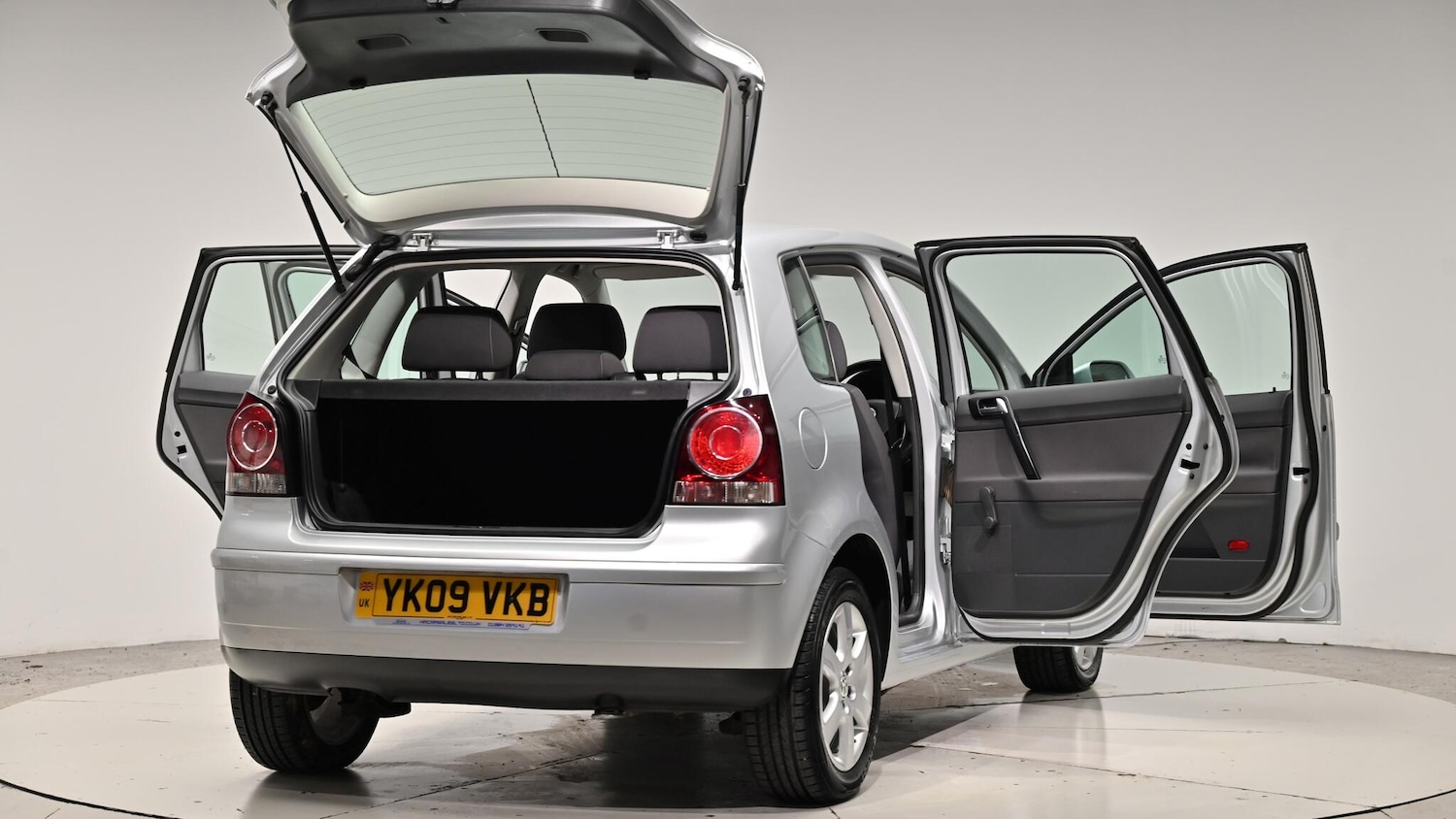 Used Volkswagen Polo 2009 for sale - 76975697: Photo 67