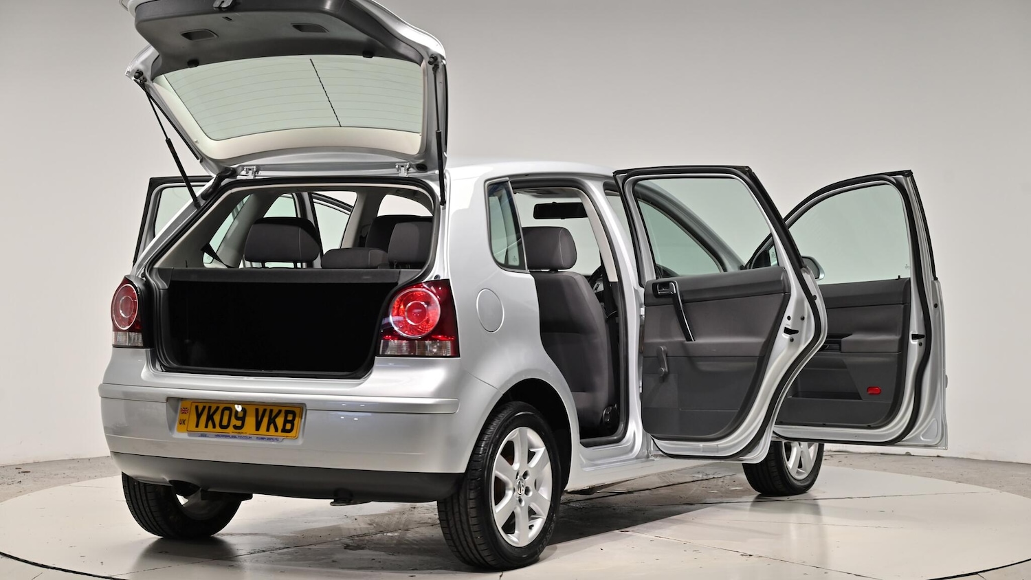 Used Volkswagen Polo 2009 for sale - 76975697: Photo 68