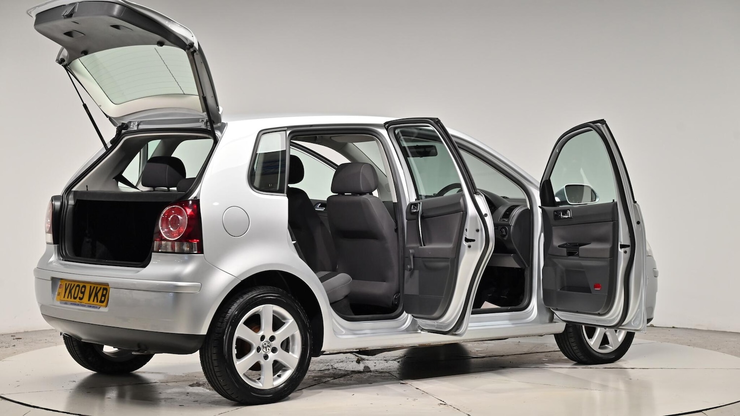 Used Volkswagen Polo 2009 for sale - 76975697: Photo 70